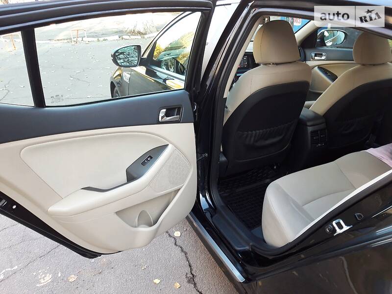 Седан Kia Optima 2014 в Одессе
