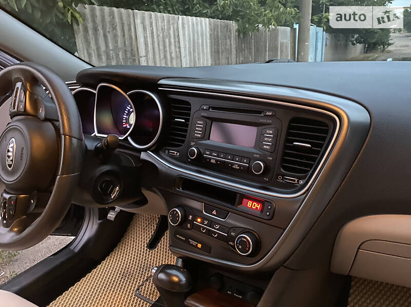 Седан Kia Optima 2015 в Токмаке