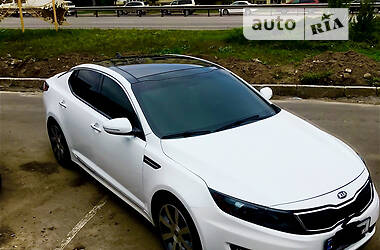 Седан Kia Optima 2013 в Киеве