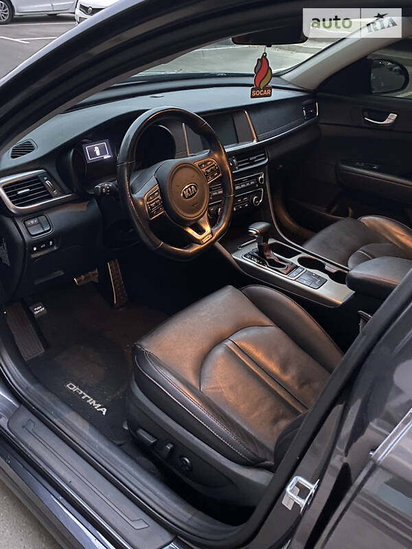 Седан Kia Optima 2016 в Києві