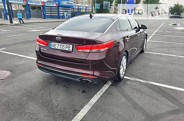 Седан Kia Optima 2017 в Киеве