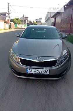 Седан Kia Optima 2013 в Киеве