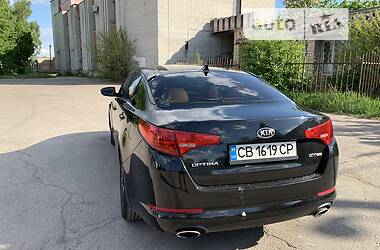 Седан Kia Optima 2012 в Чернигове