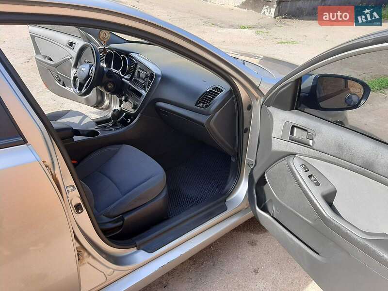 Седан Kia Optima 2013 в Яготині
