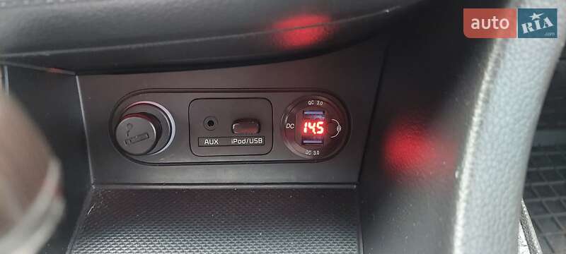 Седан Kia Optima 2014 в Киеве