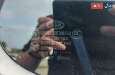 Седан Kia Optima 2014 в Киеве