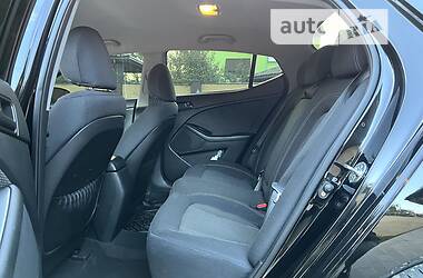 Седан Kia Optima 2012 в 