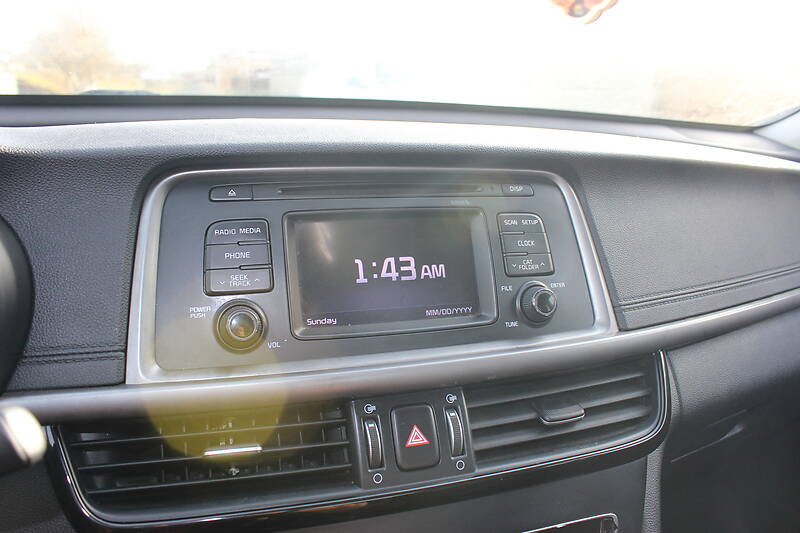 Седан Kia Optima 2017 в Дунаевцах