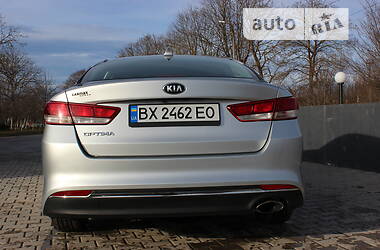 Седан Kia Optima 2017 в Хмельницком
