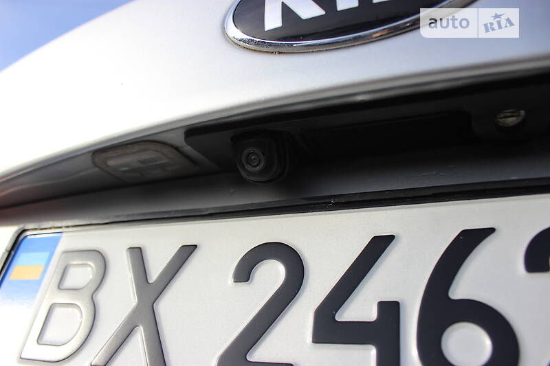 Седан Kia Optima 2017 в Дунаевцах