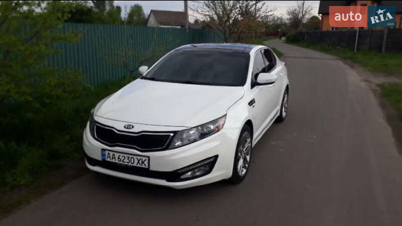 Седан Kia Optima 2012 в Киеве