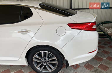 Седан Kia Optima 2012 в 