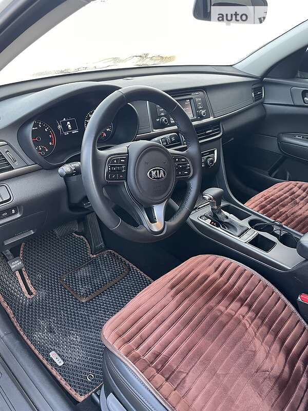 Седан Kia Optima 2016 в Полтаве