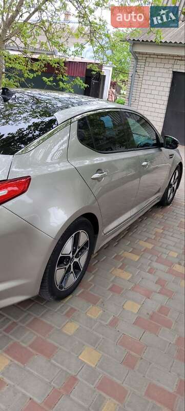 Седан Kia Optima 2012 в Подольске