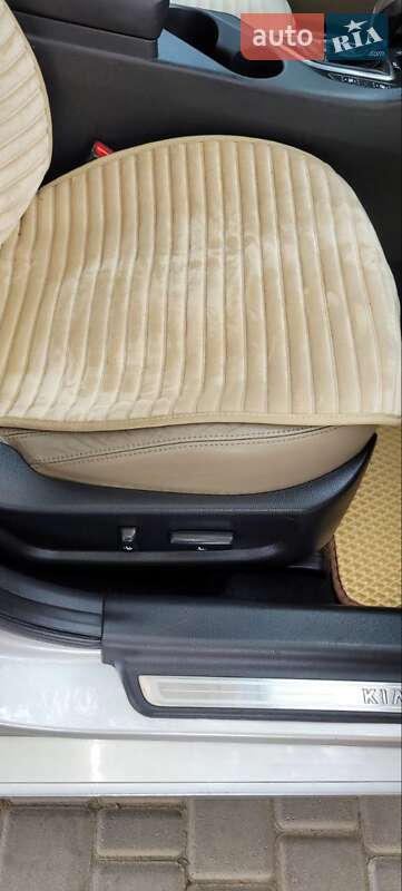 Седан Kia Optima 2012 в Подольске