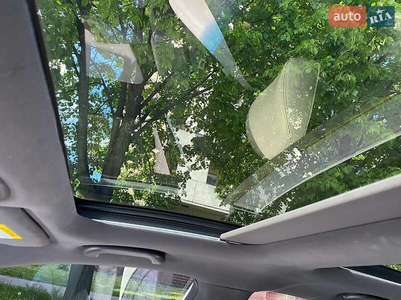 Седан Kia Optima 2012 в Киеве