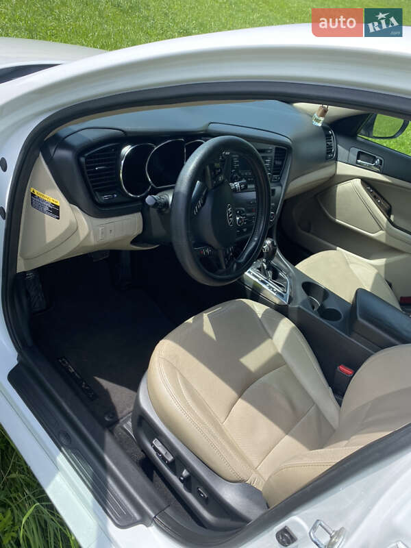Седан Kia Optima 2012 в Одессе