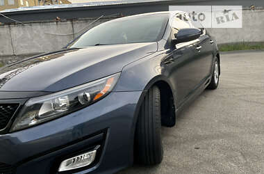 Седан Kia Optima 2014 в Киеве