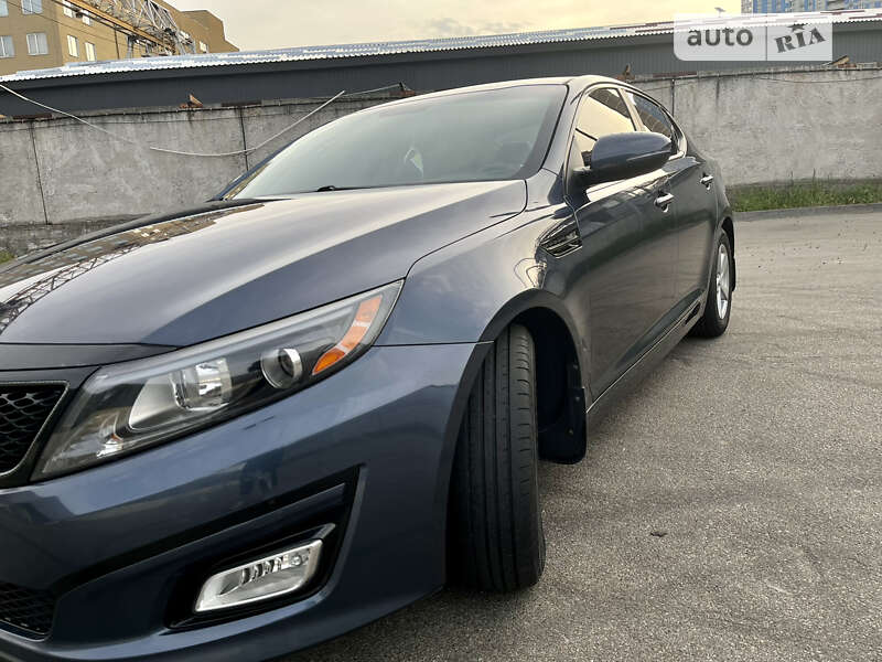 Седан Kia Optima 2014 в Киеве