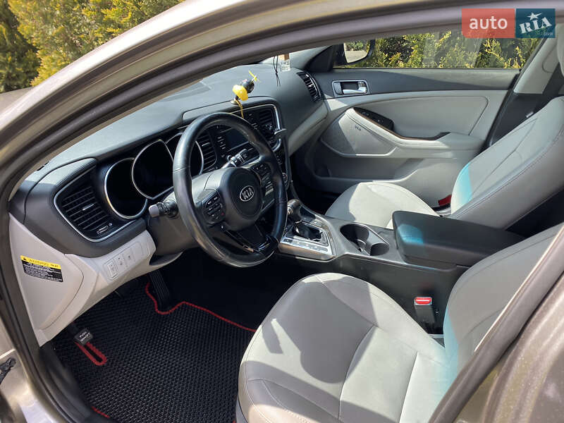 Седан Kia Optima 2015 в Львове