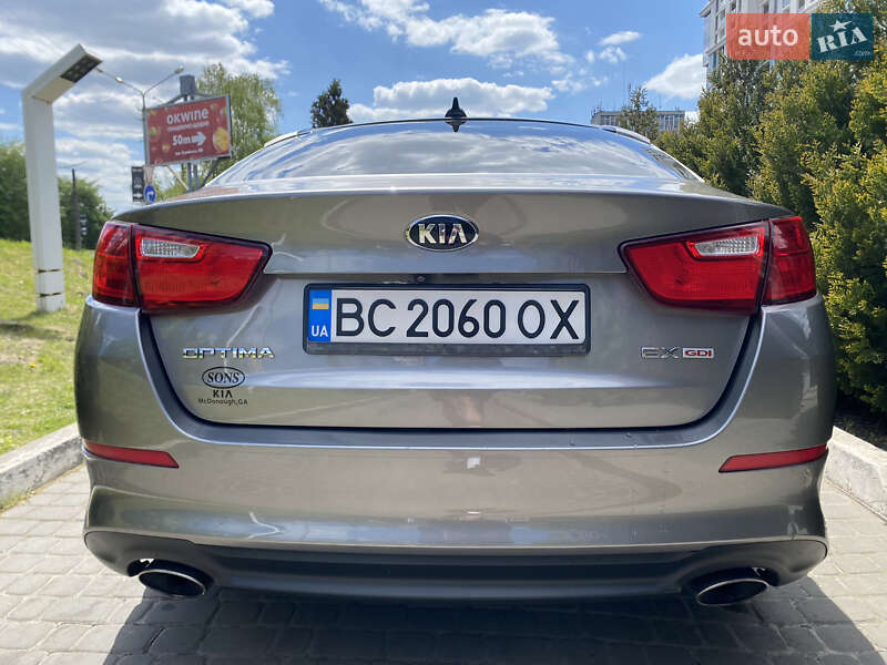Седан Kia Optima 2015 в Львове