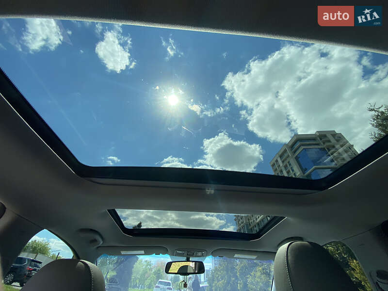 Седан Kia Optima 2015 в Львове