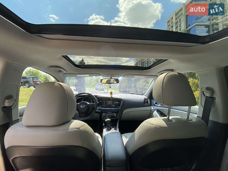 Седан Kia Optima 2015 в Львове