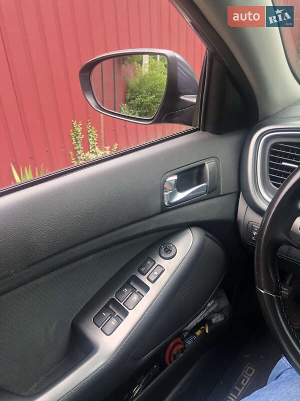 Седан Kia Optima 2014 в Києві