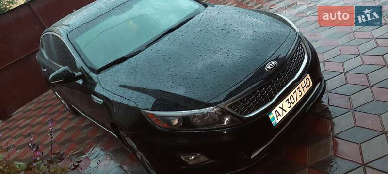 Седан Kia Optima 2015 в Тростянце