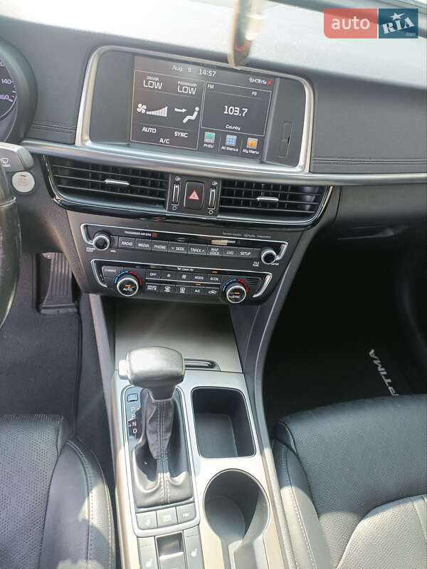 Седан Kia Optima 2017 в Ровно