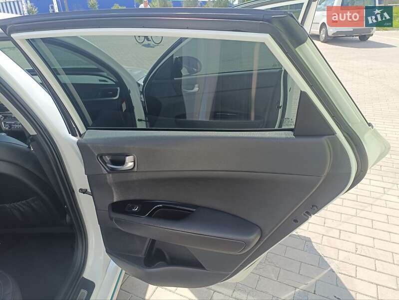 Седан Kia Optima 2017 в Ровно