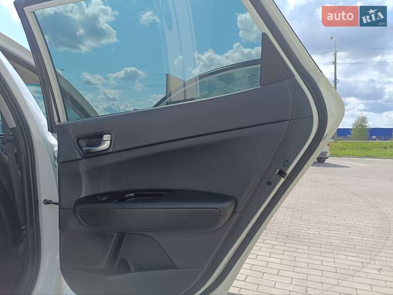 Седан Kia Optima 2017 в Ровно