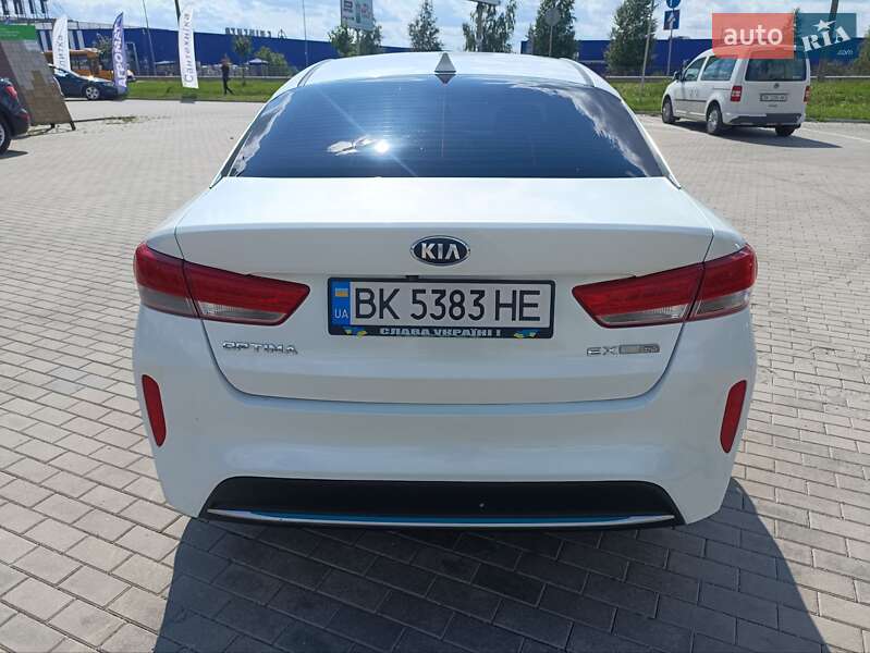 Седан Kia Optima 2017 в Ровно