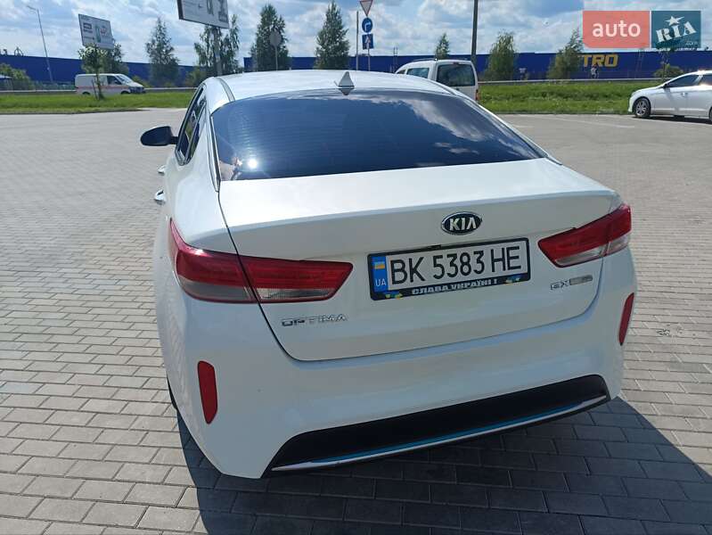 Седан Kia Optima 2017 в Ровно