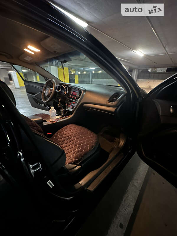 Седан Kia Optima 2015 в Львові