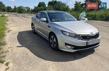 Седан Kia Optima 2011 в 