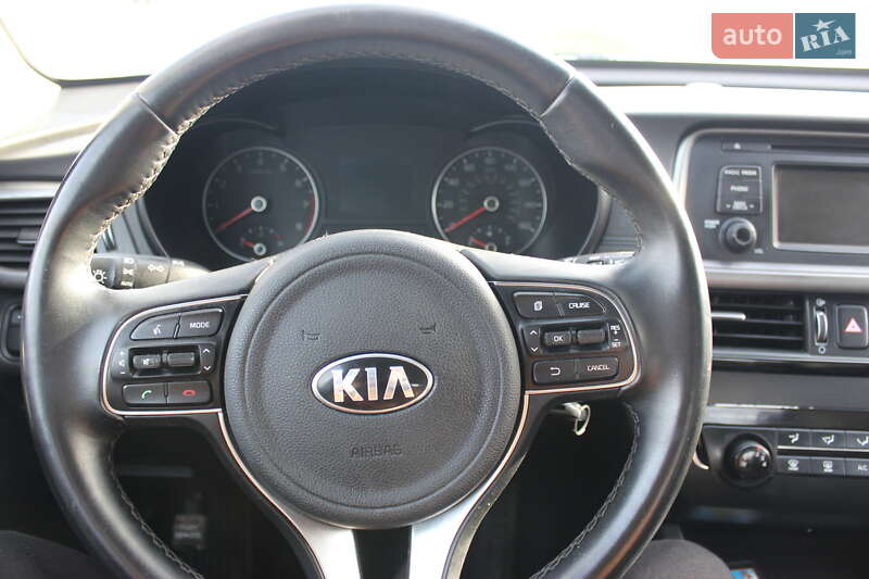 Седан Kia Optima 2017 в Дунаївцях