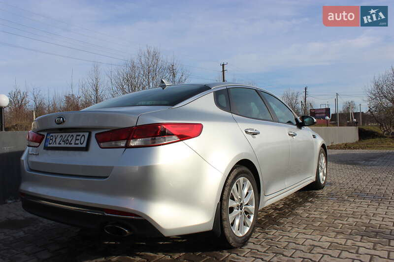 Седан Kia Optima 2017 в Дунаївцях