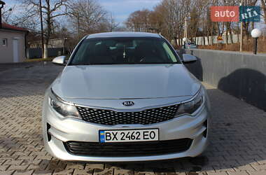 Седан Kia Optima 2017 в Дунаевцах