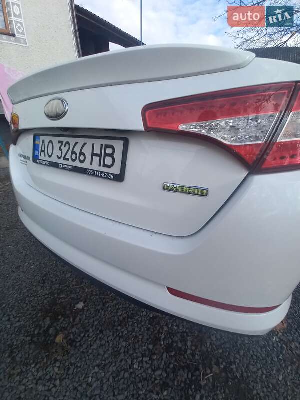 Седан Kia Optima 2013 в Мукачево