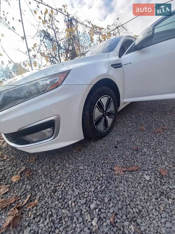 Седан Kia Optima 2013 в Мукачево