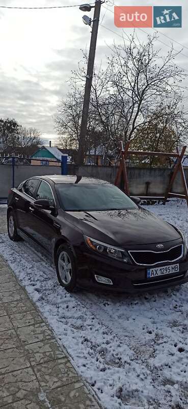 Седан Kia Optima 2014 в 