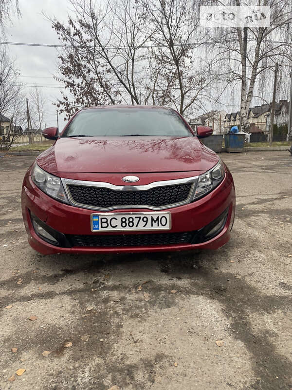 Седан Kia Optima 2013 в 