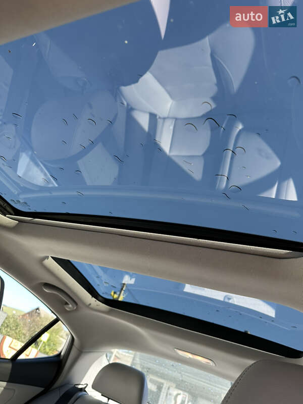 Седан Kia Optima 2014 в Рахове