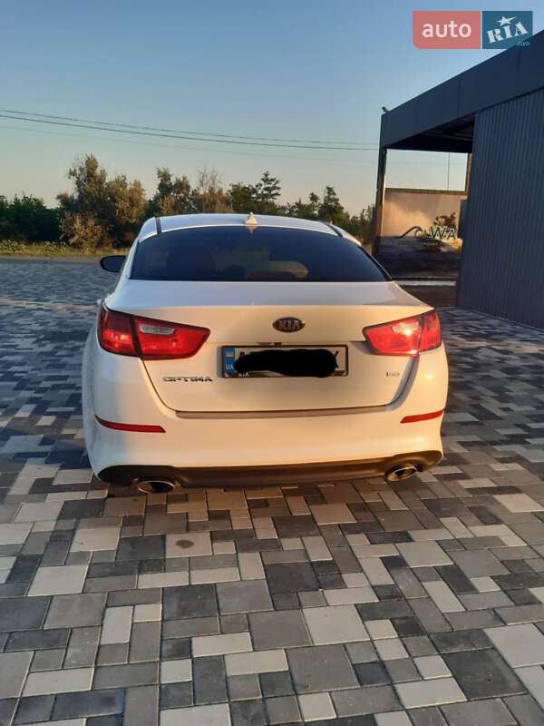 Седан Kia Optima 2014 в Дніпрі