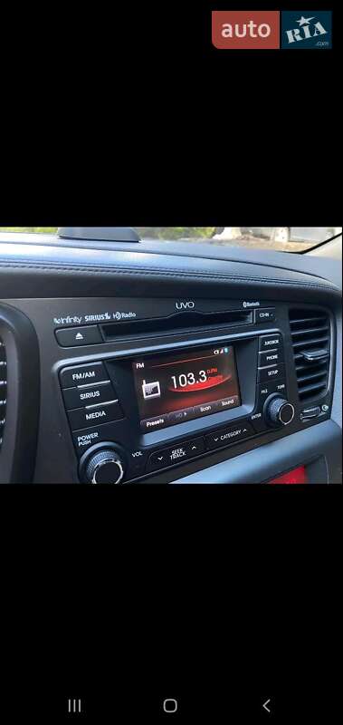 Седан Kia Optima 2012 в Львове