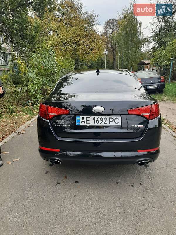 Седан Kia Optima 2012 в Львове