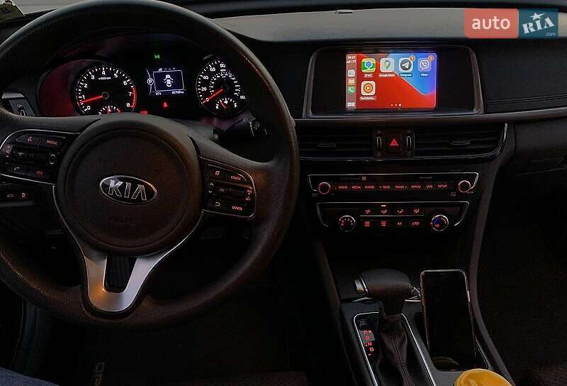 Седан Kia Optima 2018 в Киеве
