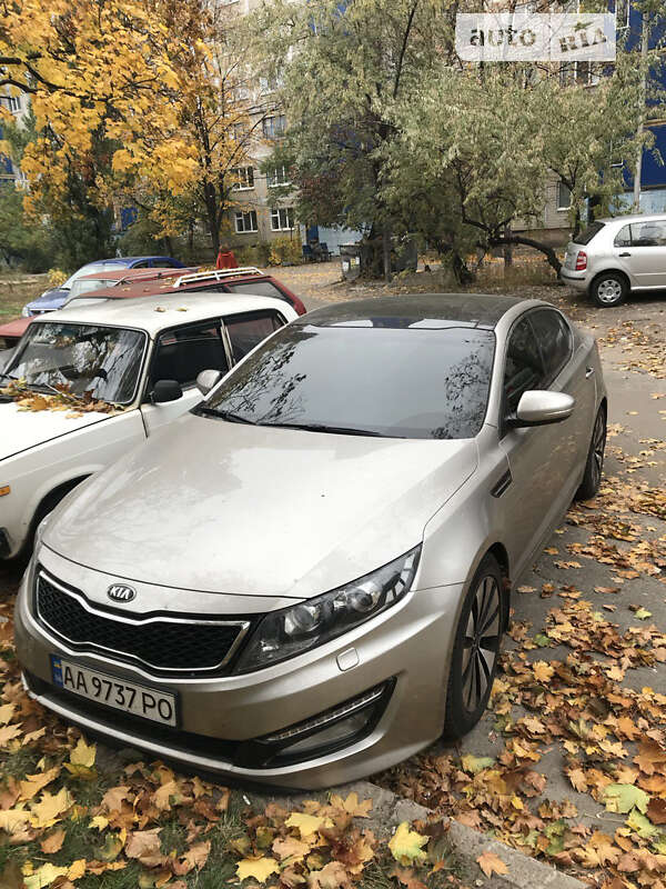 Седан Kia Optima 2012 в Києві