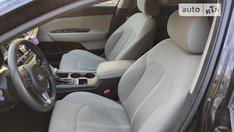 Седан Kia Optima 2016 в Одессе